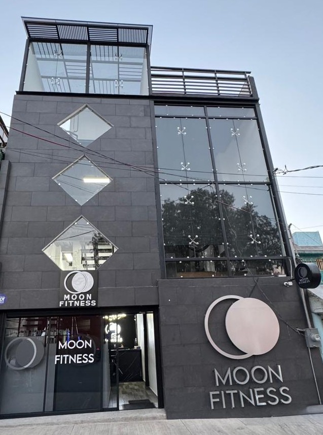 moon fitness fachada 1